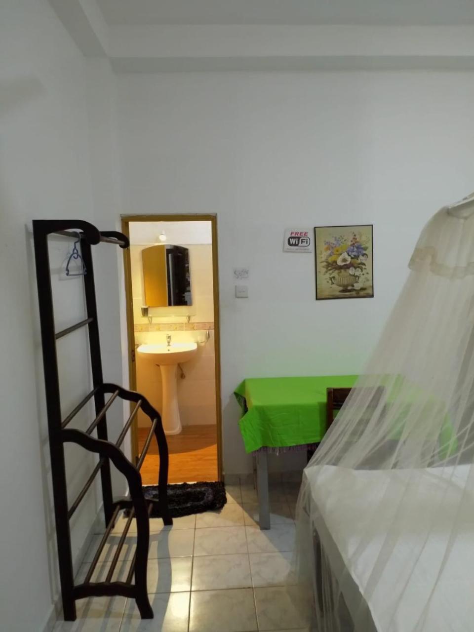 Hikkaduwa Family Inn Екстер'єр фото